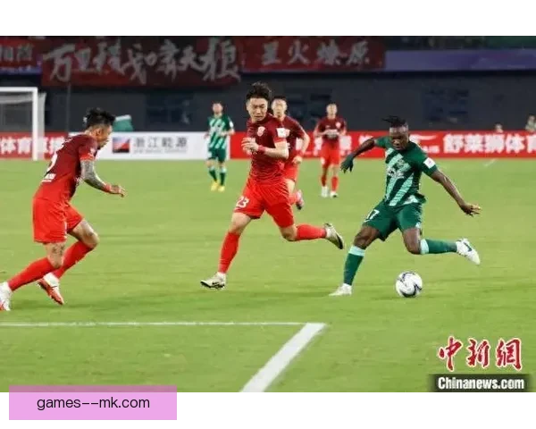 卢卡斯浙江队防线铜墙铁壁任意球精准破门能力惊艳